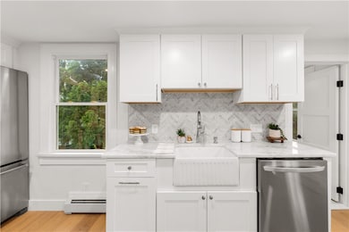 51 Poplar St unit 2, Newport, RI 02840 - photo 3