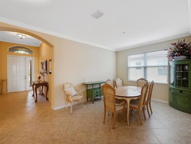 Entrance/Dining