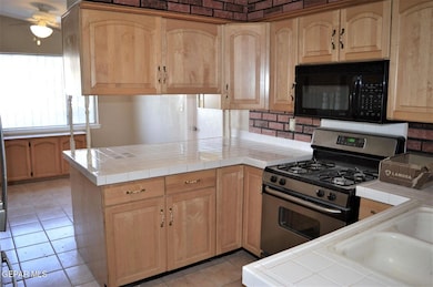 10416 Lambda Dr, El Paso, TX 79924 - photo 7