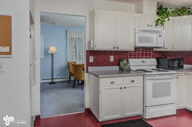 1532 Cara Loop Anchorage AK-large-006-Ki