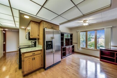 Dining/Kitchen