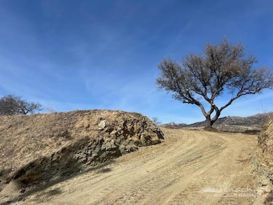 0 Dovetail Ct unit 9992185, Golden Hills, CA 93561 - photo 7