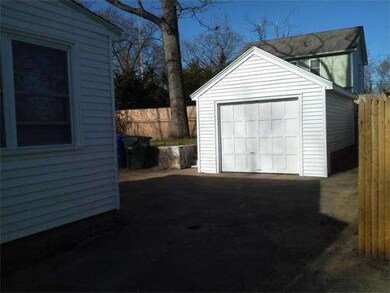 237 Shawmut St, Springfield, MA 01108 - photo 2