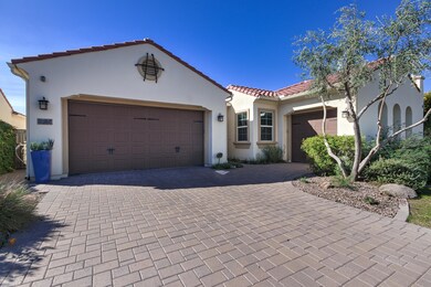 2381 W Aster Pl-5