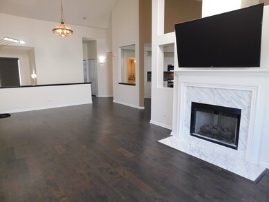 279 Manor Dr unit 2B, Buffalo Grove, IL 60089 - photo 7