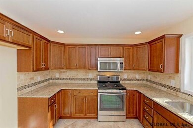 210 Lishakill Rd, Schenectady, NY 12309 - photo 4