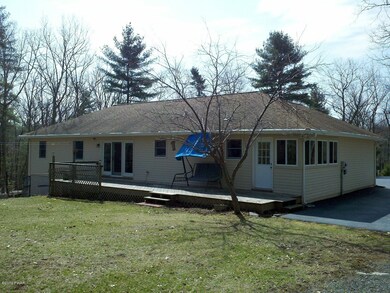 13 Holiday Dr, Hawley, PA 18428 - photo 6