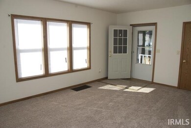 506 W Cleveland Ave, Elkhart, IN 46516 - photo 3