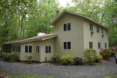 804 Whipple Tree Ct W, Hawley, PA 18428 - photo 3