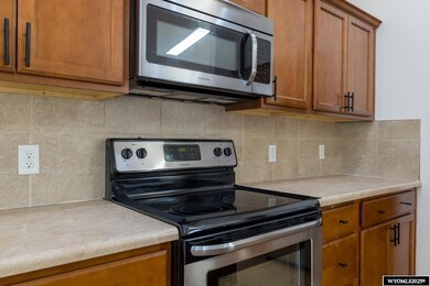 940 S 3rd Ave, Mills, WY 82644 - photo 7