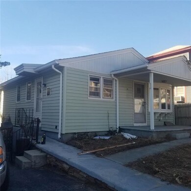 10 Middle St, West Warwick, RI 02893 - photo 2