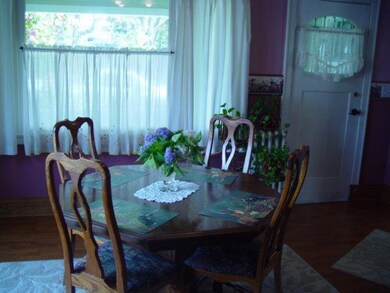 728 NW 5th St, Grants Pass, OR 97526 - photo 4