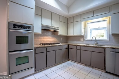 100 Beech Lake Ct, Roswell, GA 30076 - photo 3