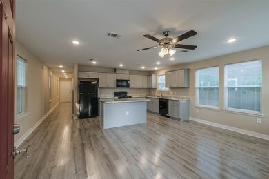 7716 Sealey St, Houston, TX 77088 - photo 5