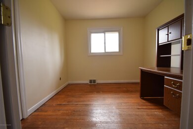 Bedroom 2.JPG