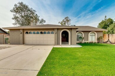 558 S Robin Ln, Mesa, AZ 85204 - photo 3