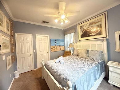 Bedroom on 1st floor with en suite bathroom