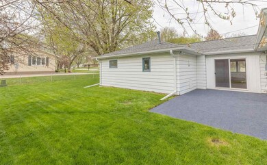 4110 Rownd St, Cedar Falls, IA 50613 - photo 7