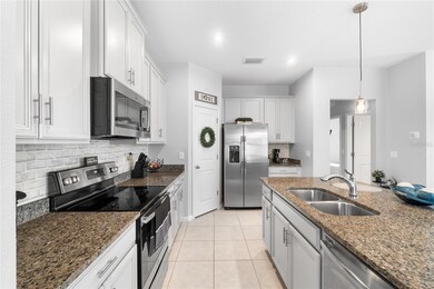 10537 Hawks Landing Dr, Land O Lakes, FL 34638 - photo 4