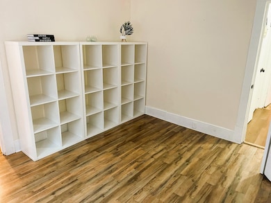 213 E Mattielou St, Florence, AL 35630 - photo 2