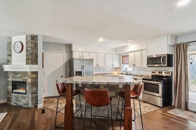 908 Van Dr, Williamsburg, IA 52361 - photo 7