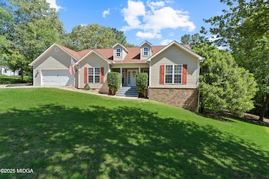 206 Twin Lake Ct-09560
