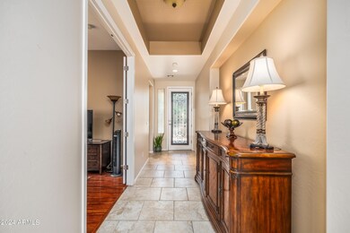 2b foyer