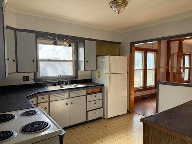 811 1st Ave NE, Oelwein, IA 50662 - photo 6