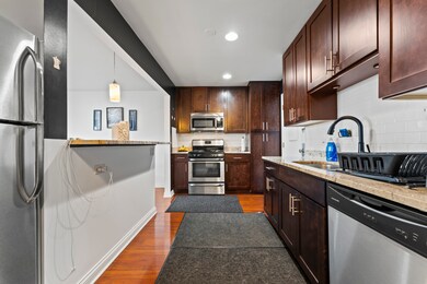 4623 N Chester Ave unit 410W, Chicago, IL 60656 - photo 6