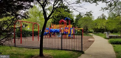 2 Seneca Forest Ct, Germantown, MD 20876 - photo 5