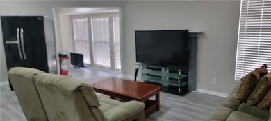 4252 Parkview Ct, Stone Mountain, GA 30083 - photo 4