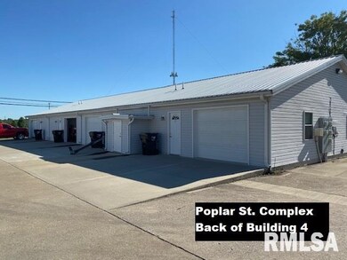 1011 W Poplar St, Harrisburg, IL 62946 - photo 7
