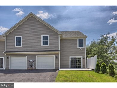 234 Springmont Dr, Reading, PA 19610 - photo 4