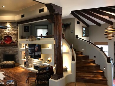 GreatRM & Staircase to Master Suite