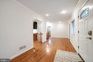 3456 Washington Dr, Falls Church, VA 22041 - photo 6