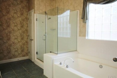 3435 Holt Cir, Pensacola, FL 32526 - photo 7