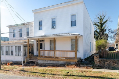 427 Fourth St, Shenandoah, VA 22849 - photo 2