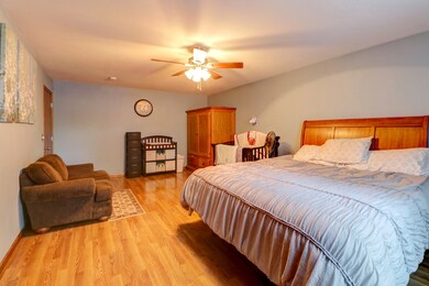 208 E Houghton St, Tuscola, IL 61953 - photo 2