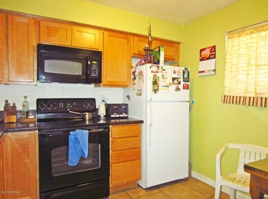 FrLowell_Kitchen2