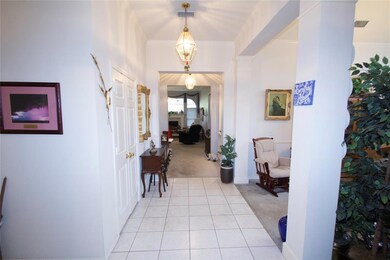 828 Abbots Ln, Denton, TX 76205 - photo 3