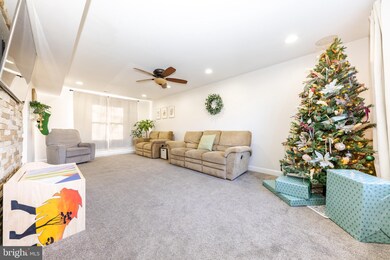 1302 Briarwood Dr, Williamstown, NJ 08094 - photo 6