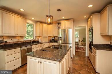 10903 Equestrian Ct, Reston, VA 20190 - photo 7