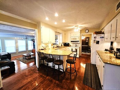 221 Kirkwood Dr, Fayetteville, NC 28303 - photo 7