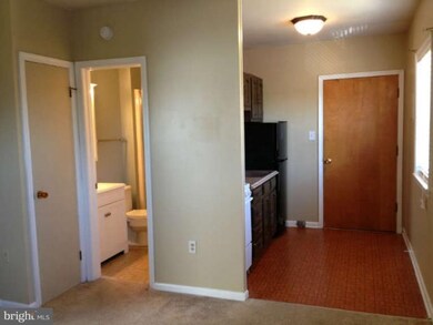 22330 Chancellors Run Rd unit H, Great Mills, MD 20634 - photo 7