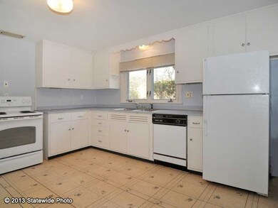 8 Eton Rd, Barrington, RI 02806 - photo 3