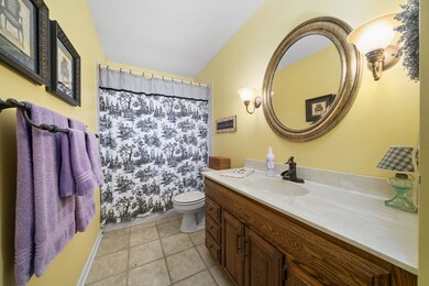 1966 Robert St unit 1, Aurora, IL 60506 - photo 2