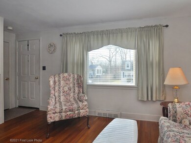 780 Valentine St, Fall River, MA 02720 - photo 3