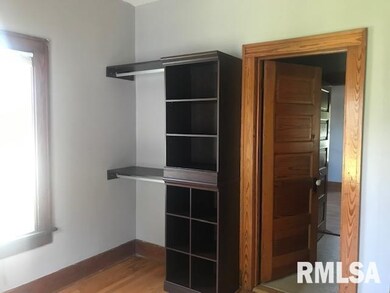 827 Decatur St, Lincoln, IL 62656 - photo 7