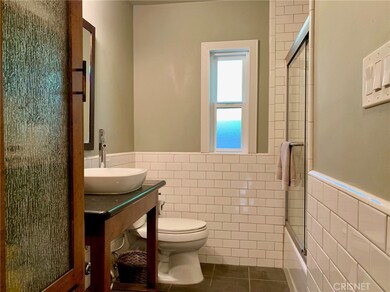 22031 Lopez St, Woodland Hills, CA 91364 - photo 4