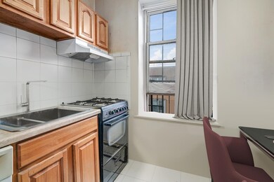 135 van Wagenen Ave unit 4E, Jersey City, NJ 07306 - photo 2